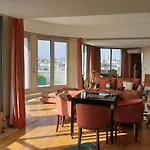 Panoramic View Of Paris דירה