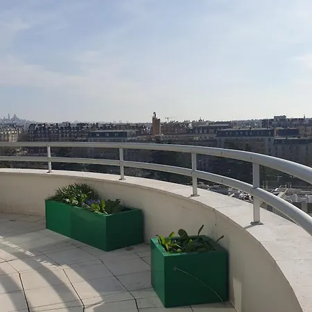Panoramic View Of Paris Apartment Levallois-Perret