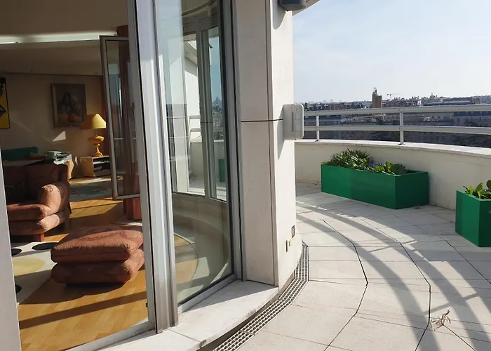 Panoramic View Of Paris Appartement